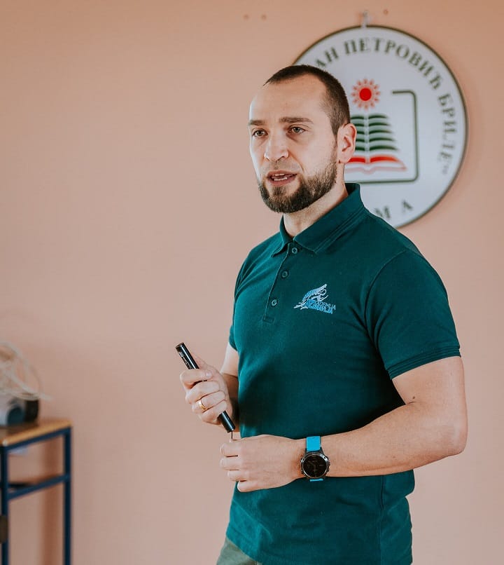 Read more about the article Uticaj savremene tehnologije i nedostatak kretanja na posturalni status srednjoskolaca